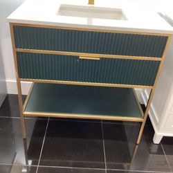 Royal 36” Vanity New Ready For Pickup