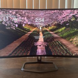 Curved Gaming Monitor. 32”