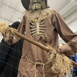 Halloween Scare Crow