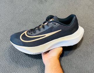 Nike Zoom Fly 5 ‘Black Metallic Gold Grain’ (Sz 12M)