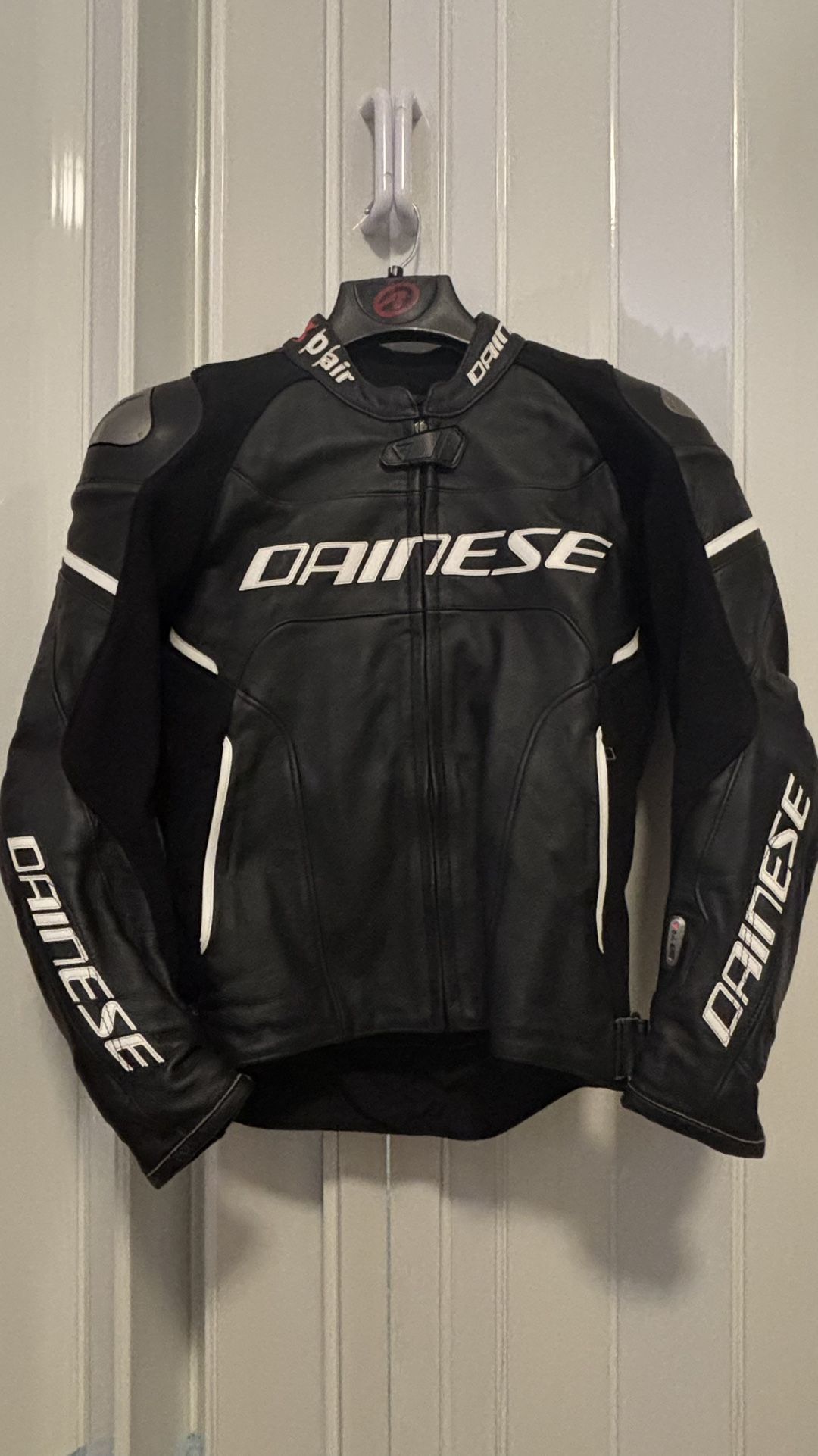 Dainese Racing 3 D Air Men's Perforated Leather Jacket Size Dainese Racing 3 D Air Men's Perforated Leather Jacket Size