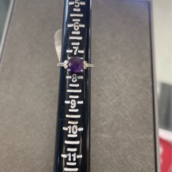 14k White Gold Ring Size 7.5