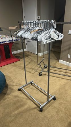 Clothing Rack w wheels