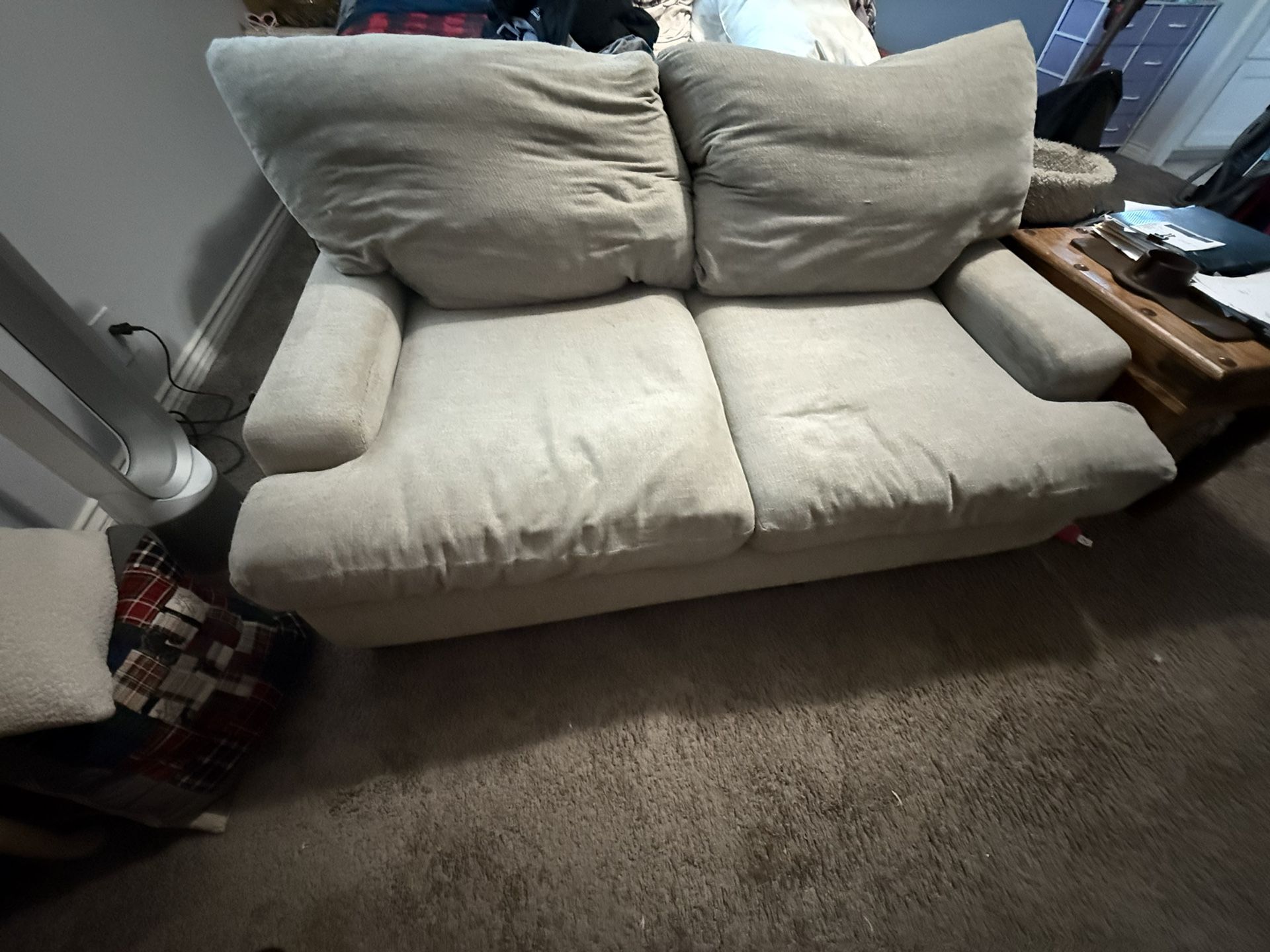 Loveseat-down