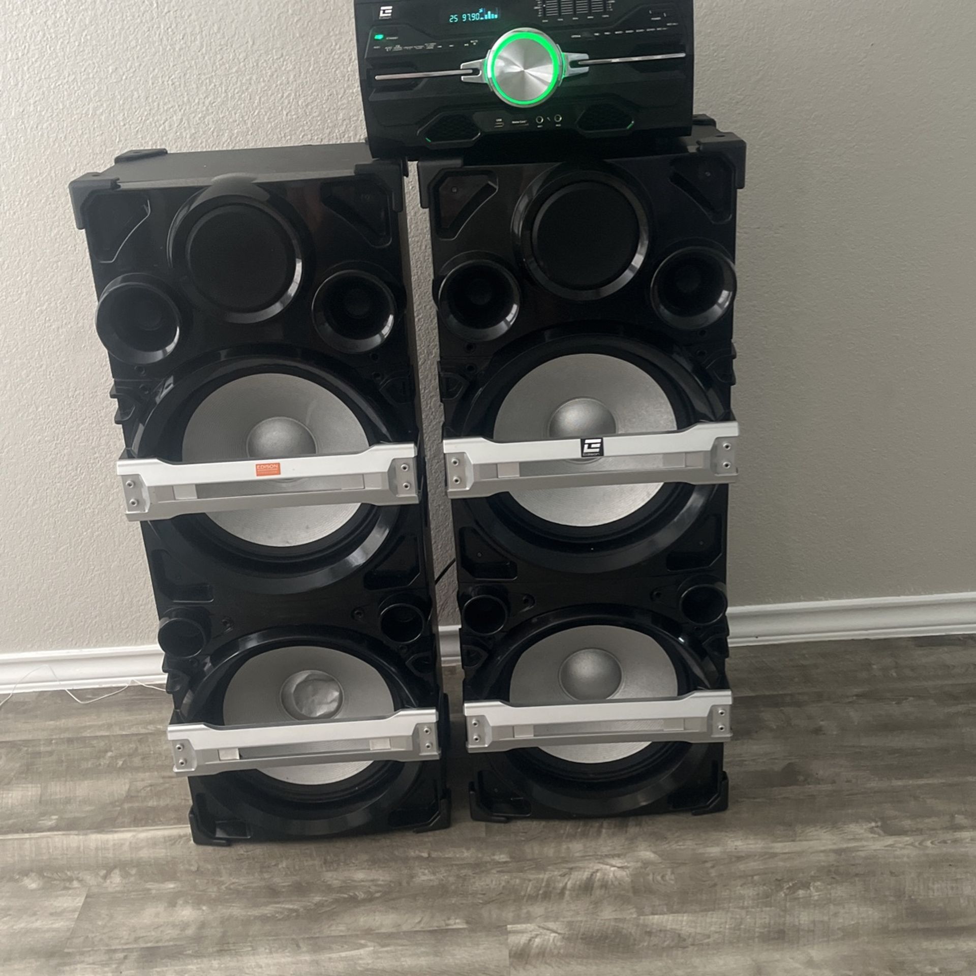 Edison Party System 4500 (3piece) for Sale in Grand Prairie, TX OfferUp