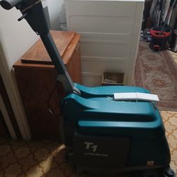 Selling A Tennant T1 Floor Sweeper And Scrubber 15"inch 2.5-3gallon Battery  Lithium  New Never Used Comes With Charger And Manuel  Selling For $6500 