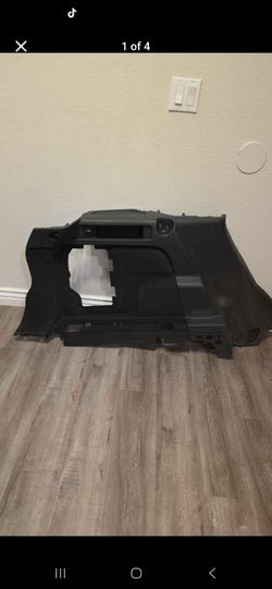 2015-2019 LandRover Discovery Sport Quater Panel Trim