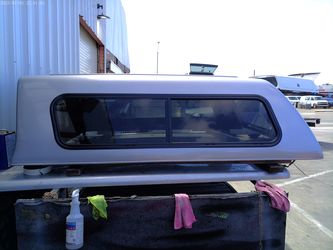 Nice Camper shell for a 2003 f150 xc 6.5bed