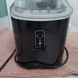Ice Maker 