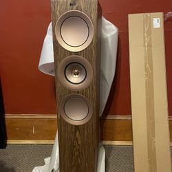 KEF R7 Meta Walnut Standing Speaker Brand New Open Box