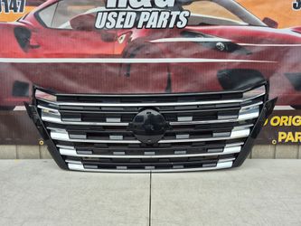 2024 2025 NISSAN ROGUE FRONT BUMPER GRILLE GRILL ORIGINAL USED OEM