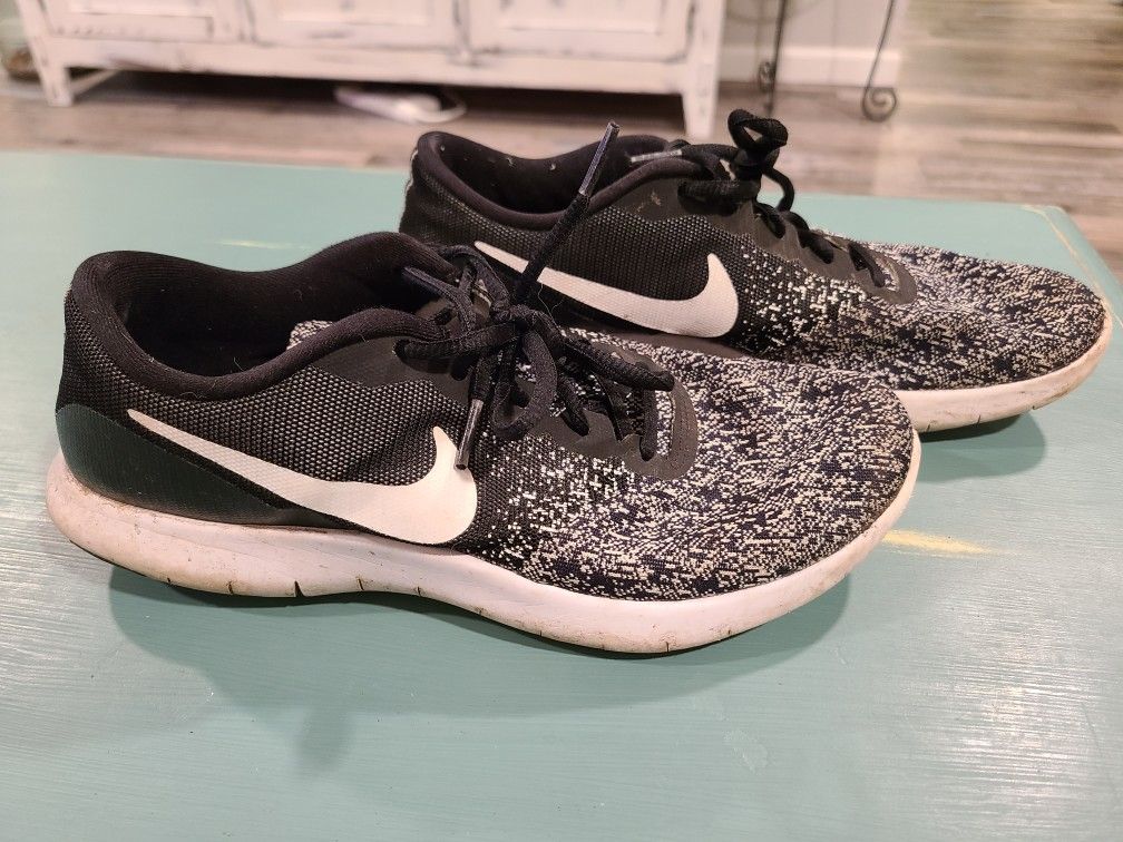 Nike Size 9 Women's Shoes