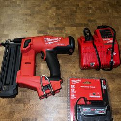 Milwaukee 18G Brad Nailer 5.0kit 
