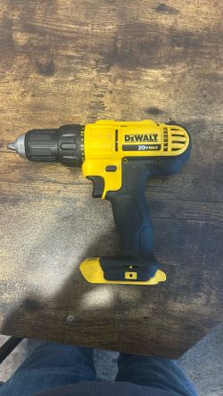 DEWALT DRILL 20 V NEW $60 ONLY SERIOUS BUYERS PLEASE