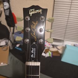 Gibson Guitar