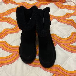 Black Fuzzy Zipper Boots Size 4 