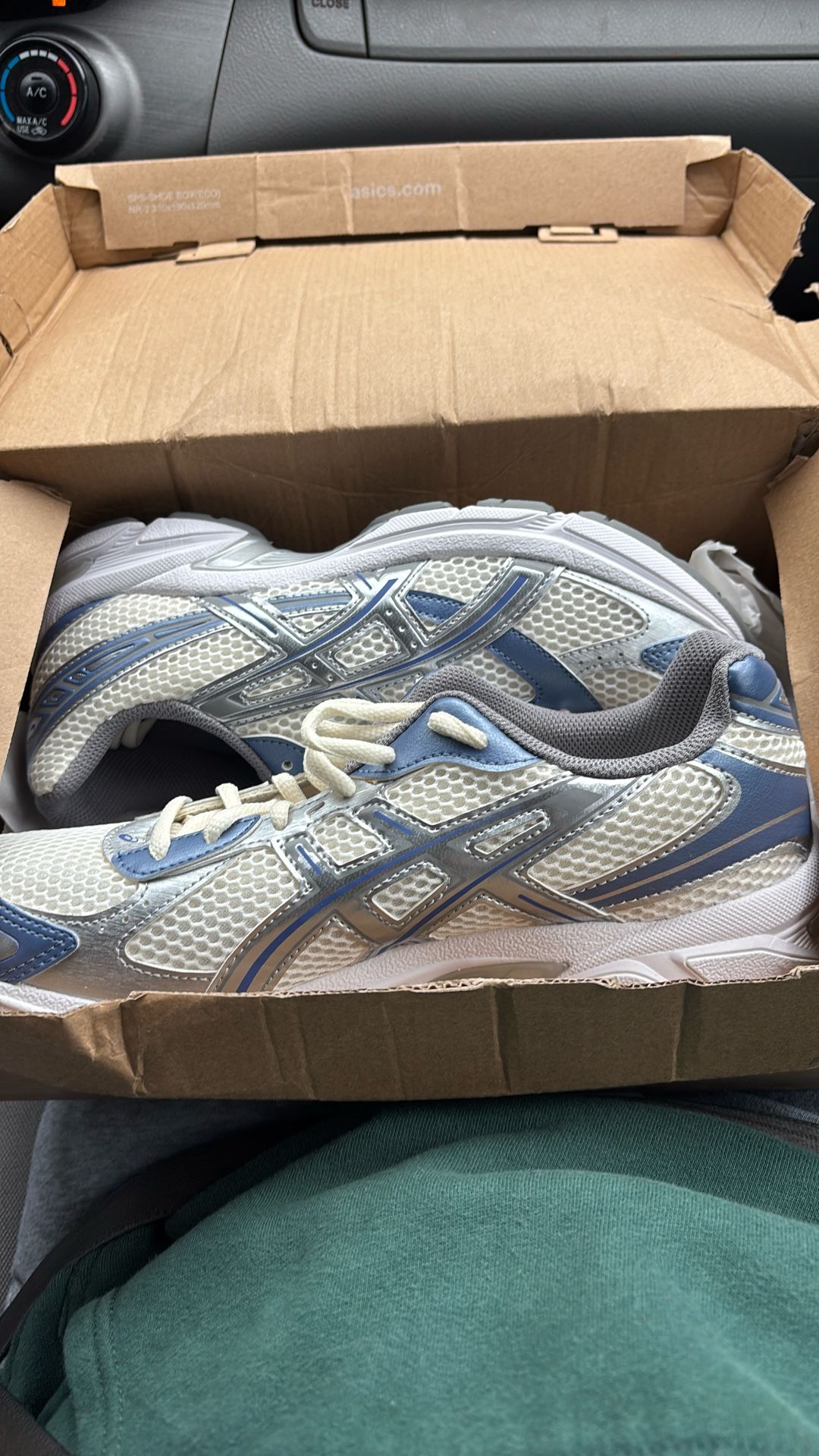 Gel 1130 Cream Blueberry Asics Brand New Never Worn  display picture 1