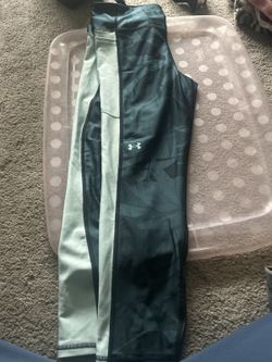 Under Armour Teal Green Leaf Print Leggings Size Large