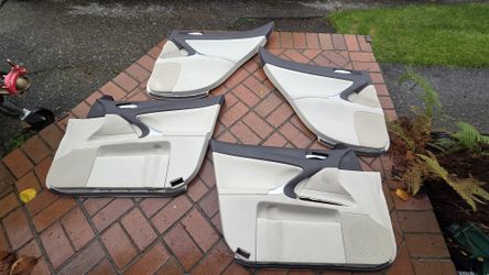 Lexus 2IS IS250/350/F Non Sticky Door Panels 