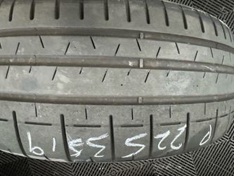 (1) 19” Pirelli Pzero 225/35/19 used tire like new
