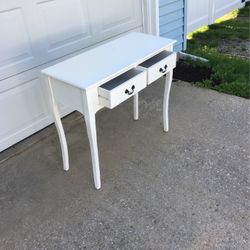 Table With 2 Drawers 