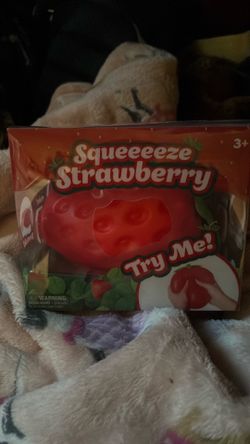 Squeeeeze strawberry