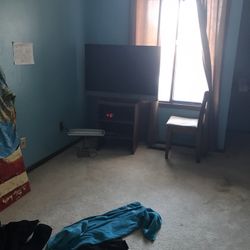 HDMI Flatscreen Tv