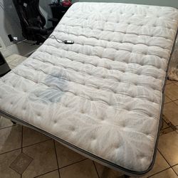 Full Size Bed With Powered Incline Frame