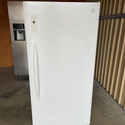 KENMORE STAND UP FREEZER $200 OBO *** WORKS GREAT,90 DAY WARRANTY, DELIVERY AVAILABLE 