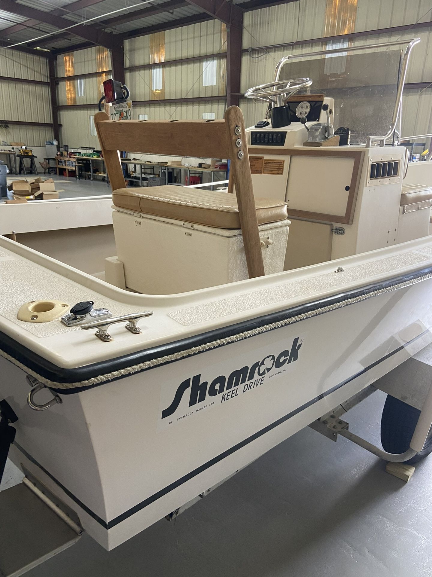 1980 17" Shamrock - Center Console