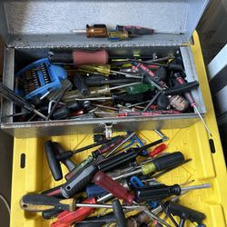 Set of large tools for mechanics or carpenters