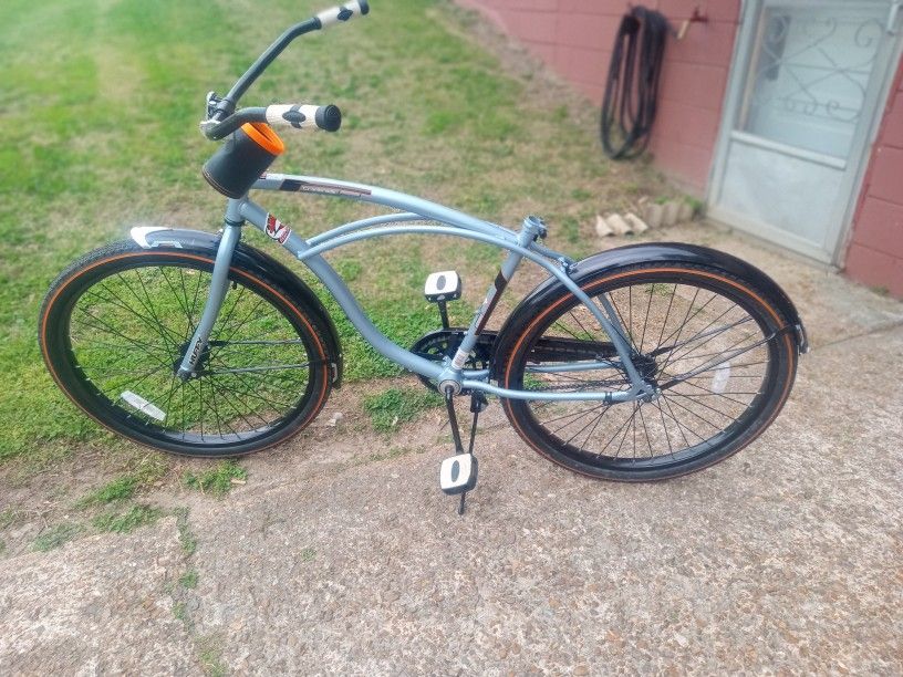Brand New Beach Cruise Bike Huffy 26"