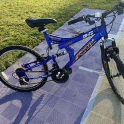 Mongoose Boys Bike 7 SPEED
