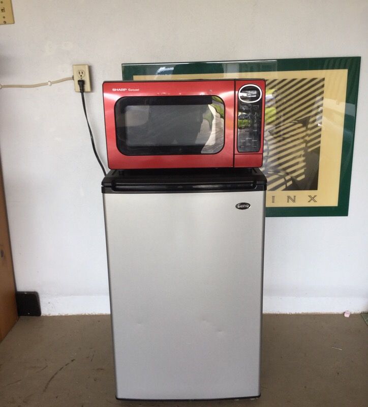 Sanyo non fingerprint garage mini refrigerator/ Sharpe Carousel Microwave