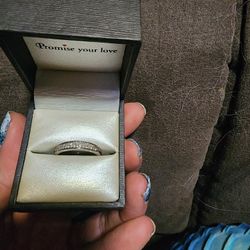 Size 7 Diamond Band