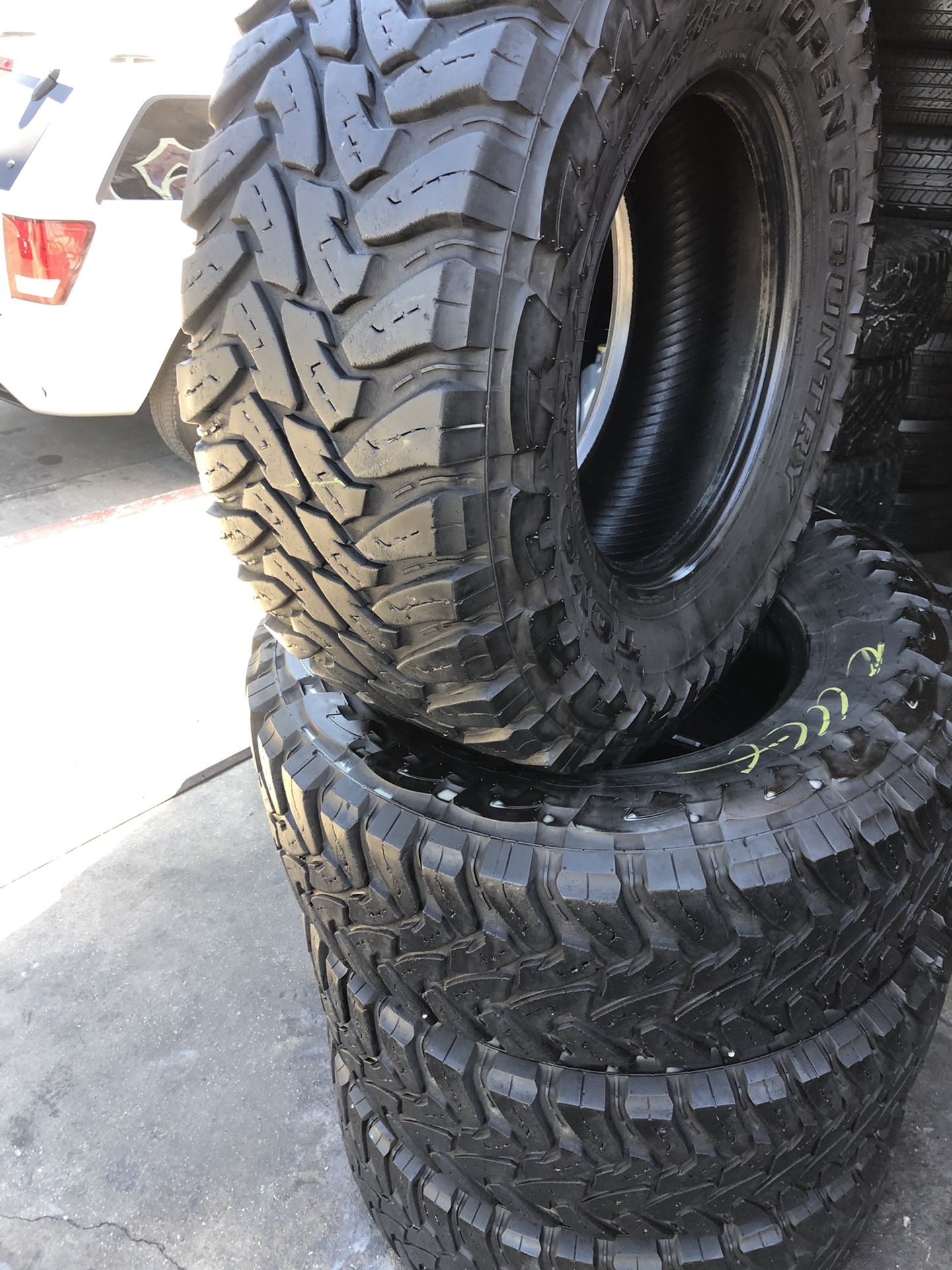 35/12.50R17 Toyo M/T tires (4 for $380)