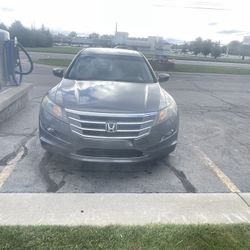 Honda Accordcrustour 2011 