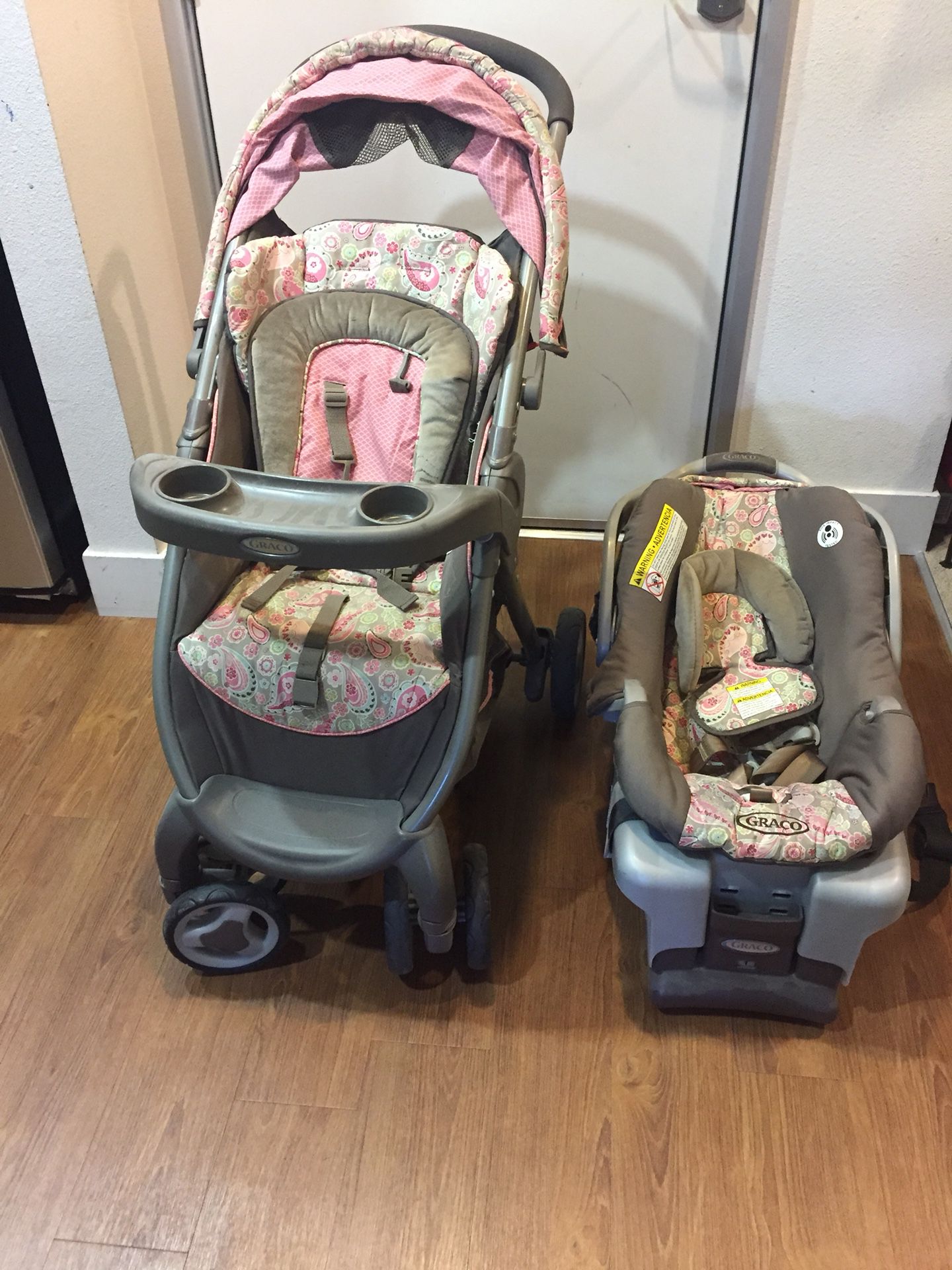 Moving out Sale!! Graco Stroller & Infant Car Seat