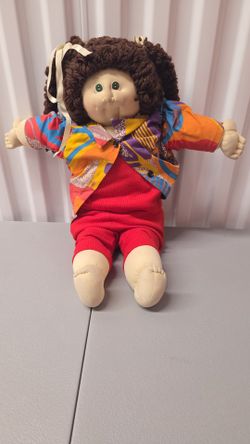Vintage 1985 Brown Eye Girl Doll Good Condition cabbage patch kids original collection 