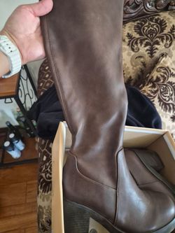 Brown women boots