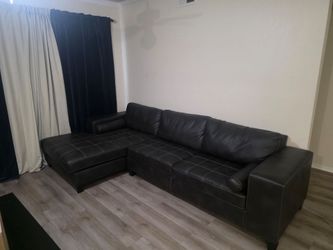 Black Leather Sectional Sofa with Chaise