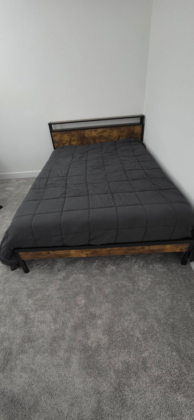 Queen size bed frame and mattress