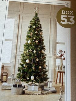 New 7.5 ft lit Christmas tree