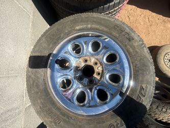 2002 Chevy Silverado 17 in wheel with tire