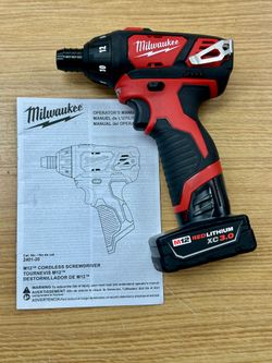 Milwaukee 2401-20 M12 12V Cordless Screwdriver w/ XC 3.0 Battery & Manual