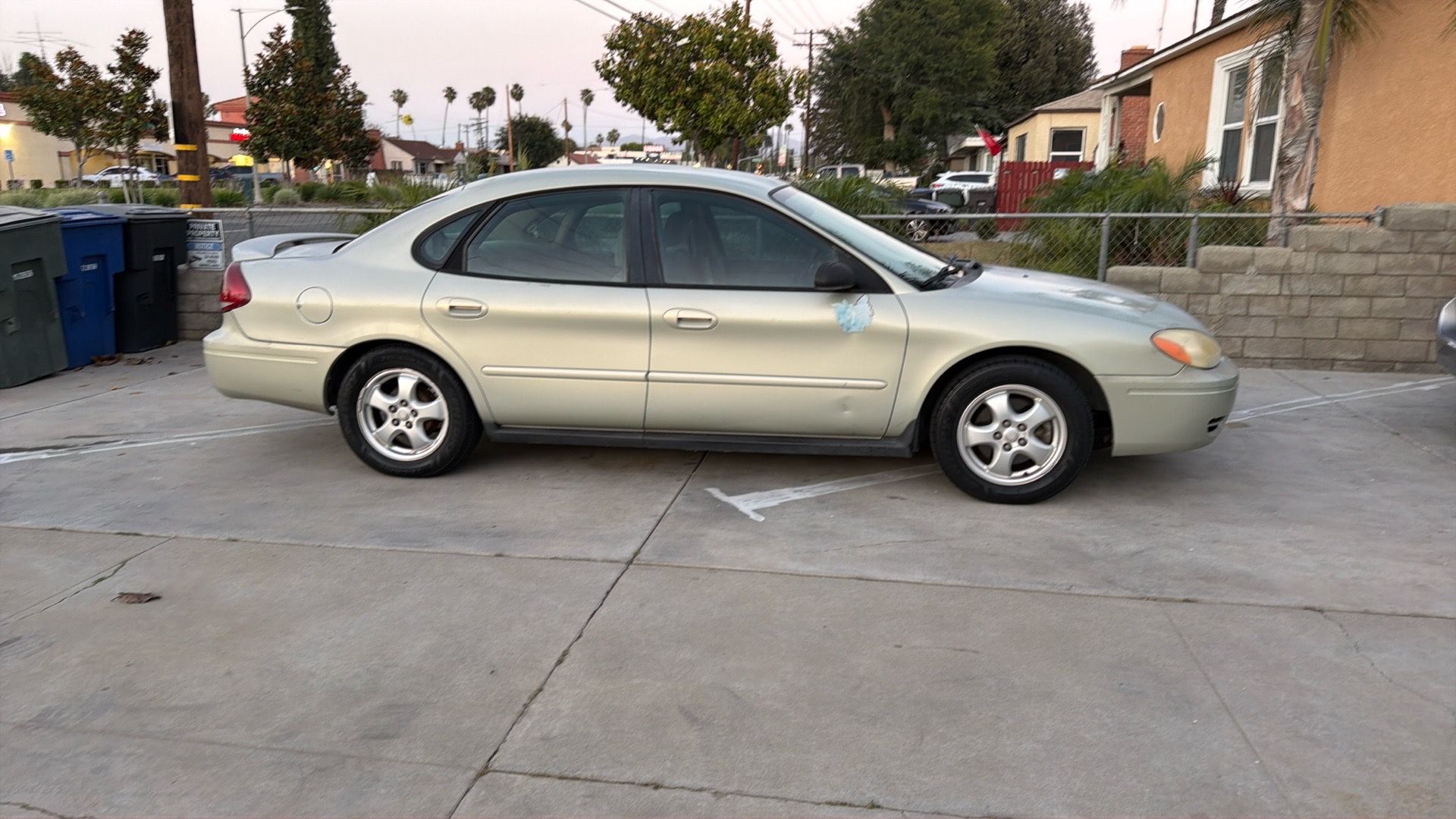 2005 Ford Taurus