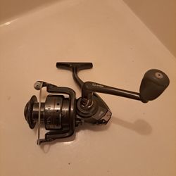 Quantum Optix 40 Spinning Reel 