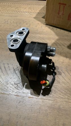 Harley Davidson 26297-99 Oil Filter Mount Housing OEM Twin Cam Softail Dyna NOS