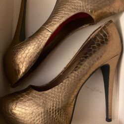 Gold-ish Heels Size 10 