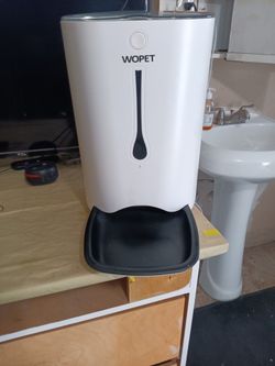 Automatic Dog Feeder